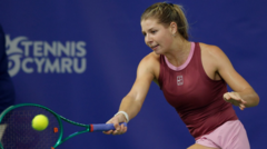 British Rising Star Klugman Advances Through Opening Test at Welsh Tennis Championship