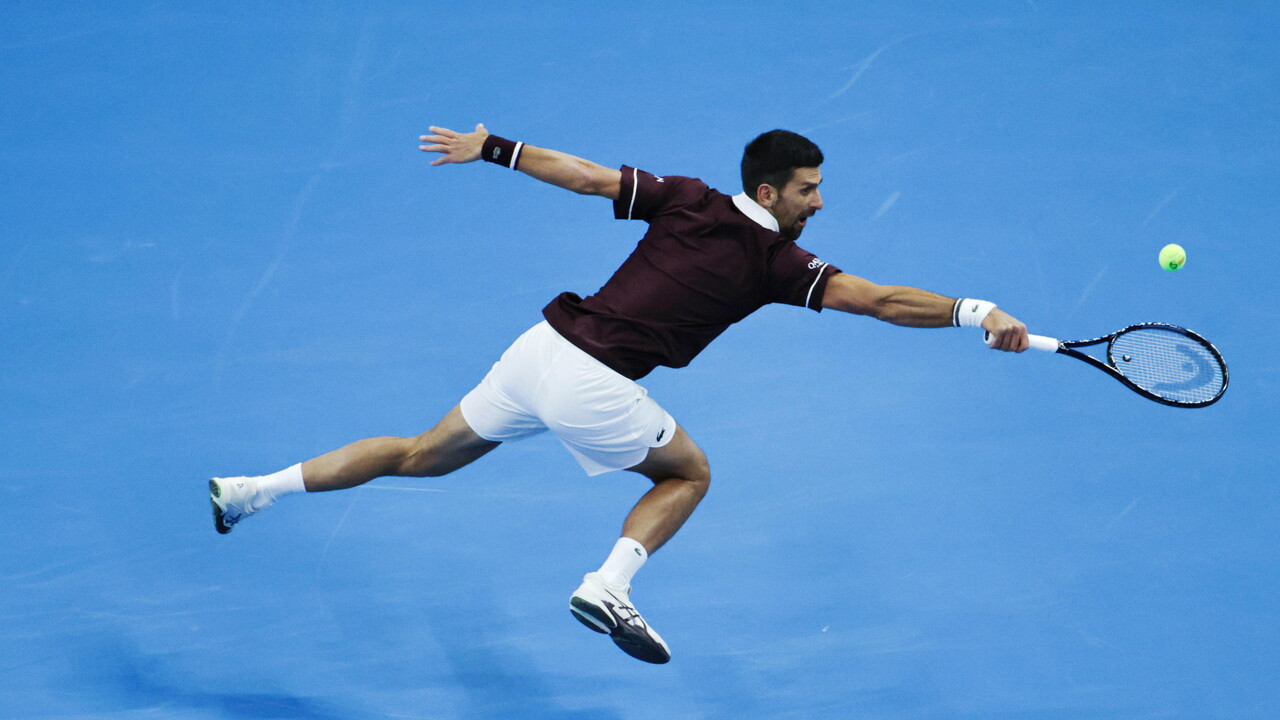Djokovic ancora protagonista a Pechino: domina Zverev e vola verso l'ultimo atto