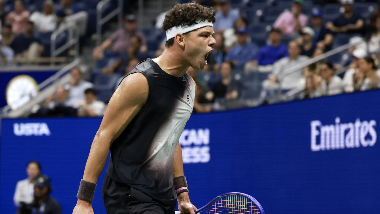 Shelton abbatte il campione: il giovane americano elimina Alcaraz e conquista la semifinale a Flushing Meadows
