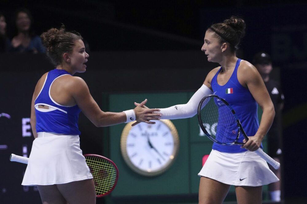 Errani e Paolini verso l'atto conclusivo a Wuhan: la sfida cruciale contro il duo Hunter-Siniaková