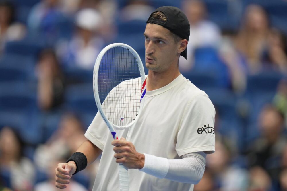 Crampi e regolamenti: il dramma di Atmane agli US Open, quando la fisica del corpo sfida le norme del circuito