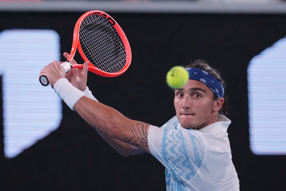 Bellucci debutta con authority a Cincinnati: Svajda cede al tie-break in una battaglia senza esclusione di colpi
