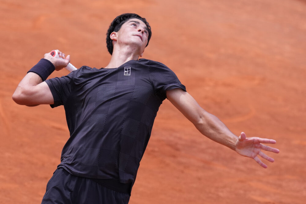 Cinà cede la rimonta ad Acosta: il tennista siciliano esce da Kitzbühel al primo turno