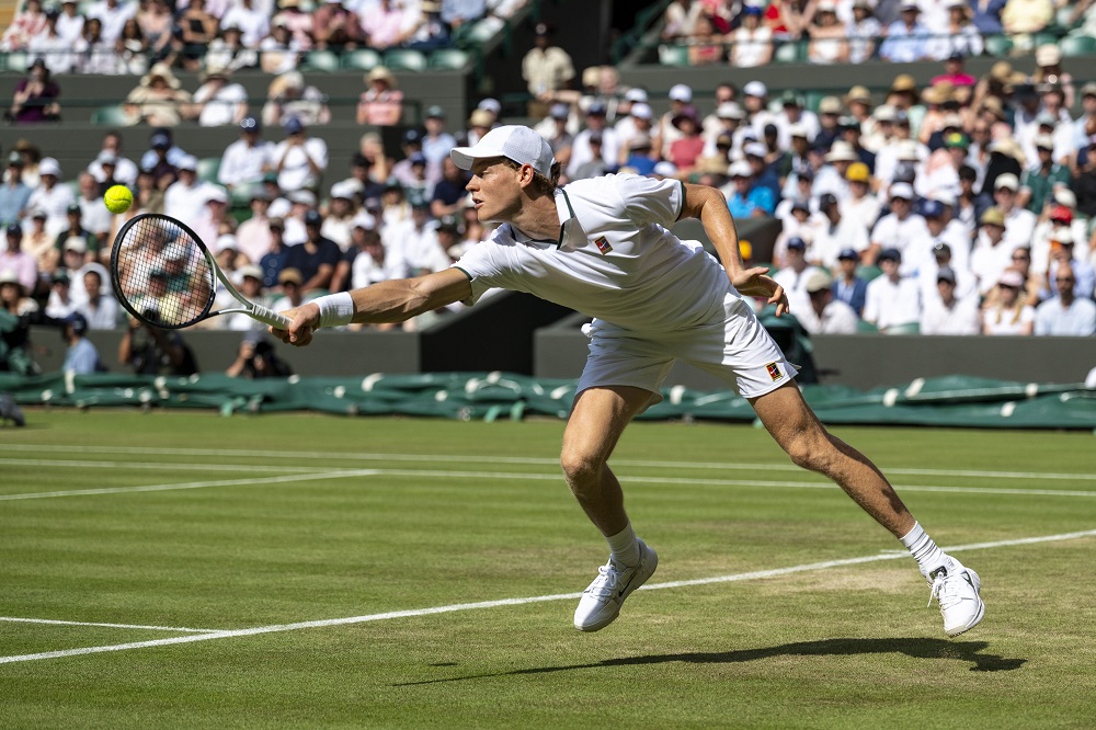 Sinner sfida Mochizuki a Wimbledon: l'Italia ancora protagonista nel tempio dell'erba