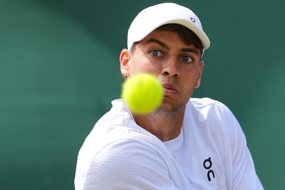 Cobolli affronterà De Minaur agli ottavi: il tennista romano sfida il sesto giocatore del ranking