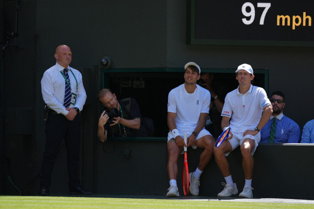 Cobolli sorprende de Minaur a Wimbledon: l'azzurro svela i segreti della sua rinascita sull'erba