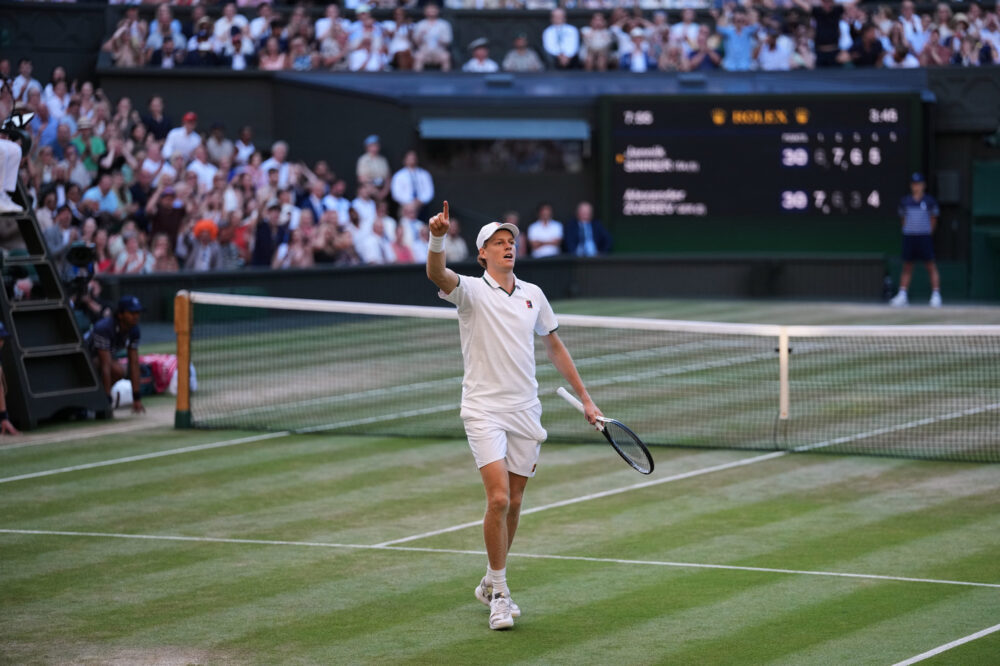 Sinner domina Wimbledon: la difesa del titolo senza precedenti, solo campioni in semifinale e finale