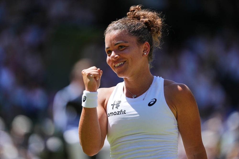 Wimbledon, Paolini ritrova il suo migliore tennis e vola ai quarti: Eala ko in tre set