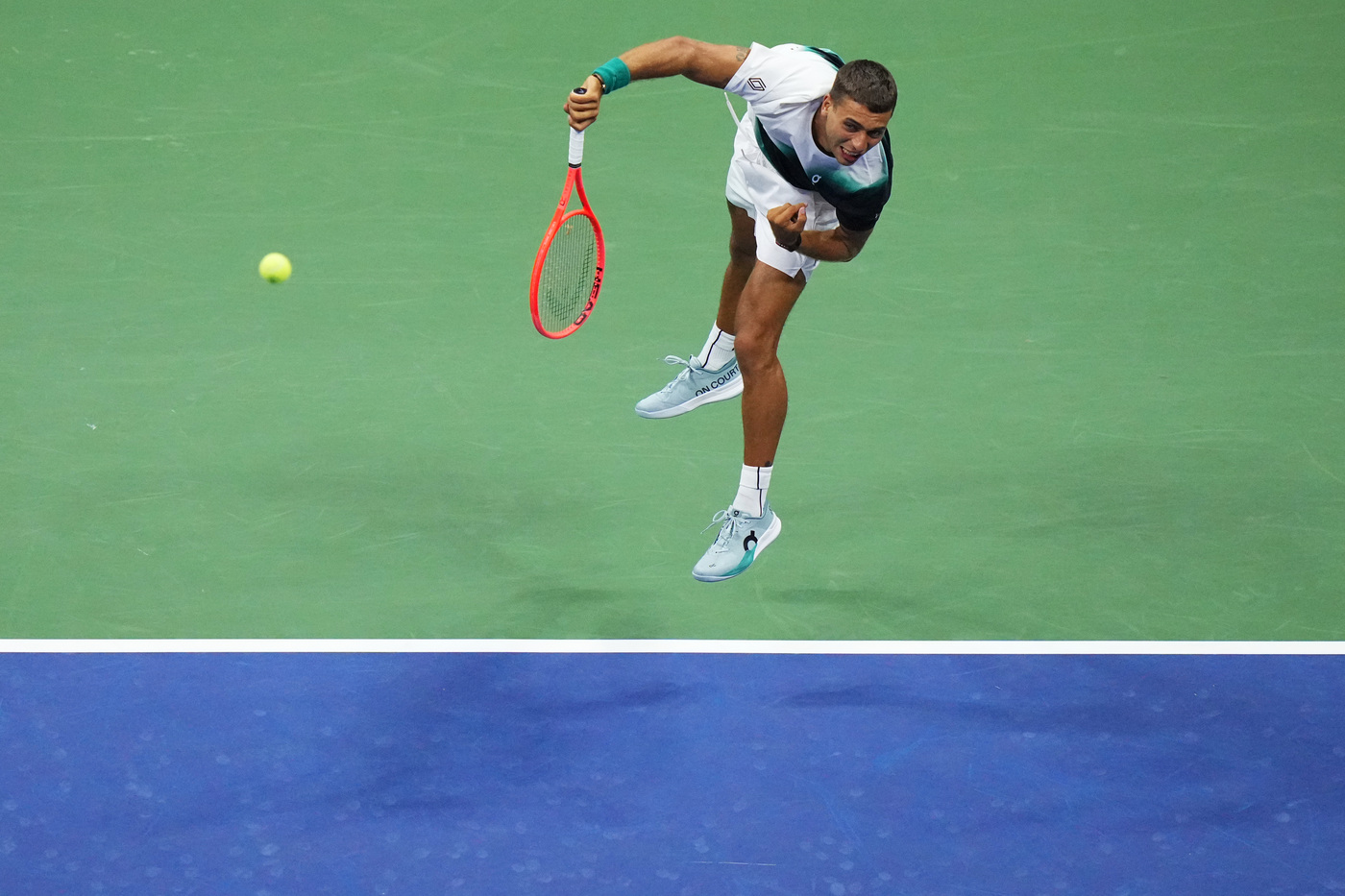 Comesaña domina il primo set contro Cobolli agli US Open 2026: l'argentino vola 1-0 con un tennis solido