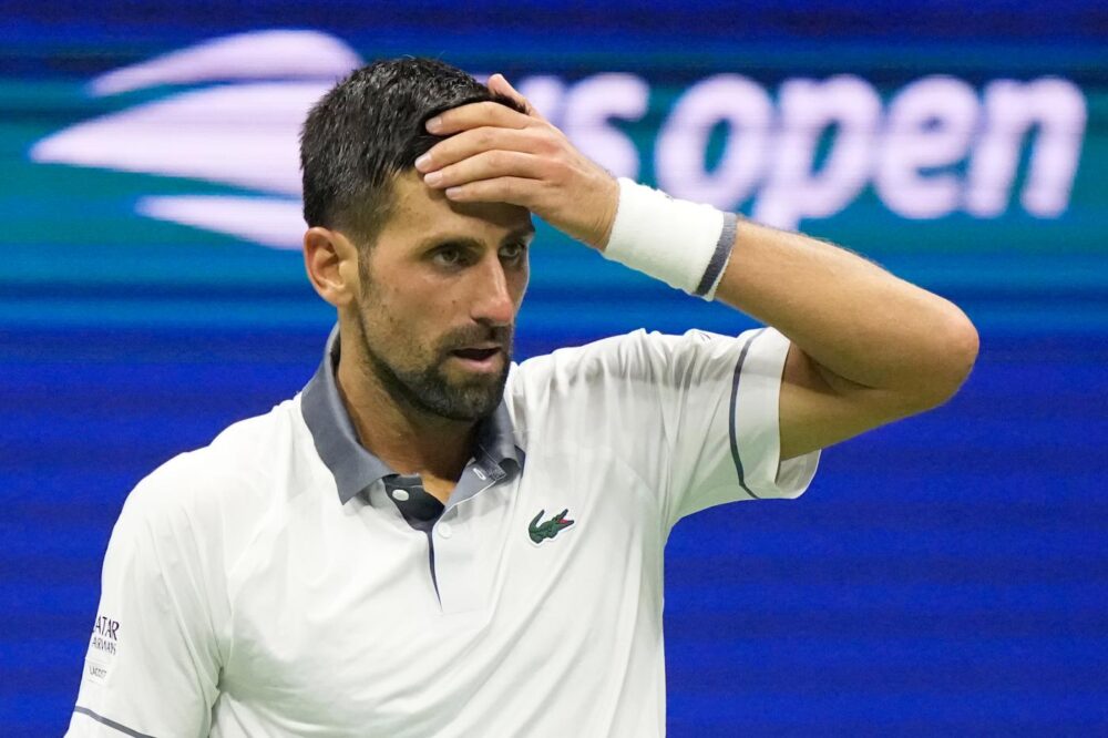Djokovic agli US Open: il crollo fisico che non perdona, il serbo eliminato al primo turno dopo vent'anni