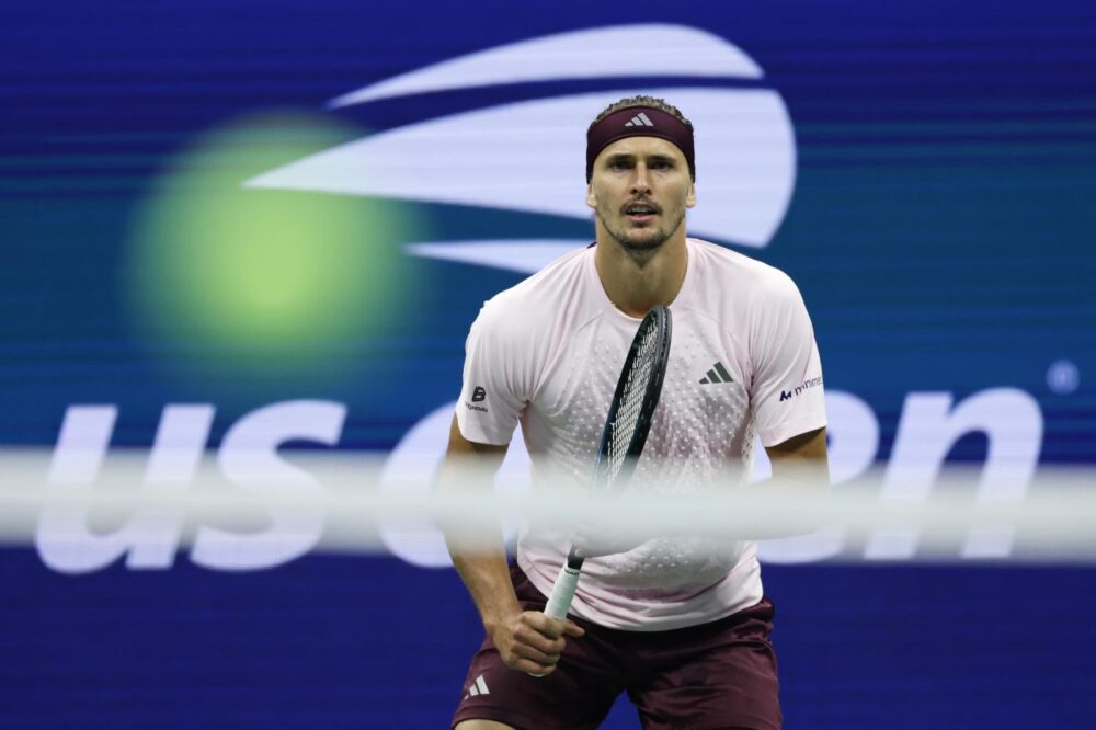 Zverev dominante nei quarti di Flushing Meadows: l'impressionante crescita del tedesco e la resistenza di Darderi