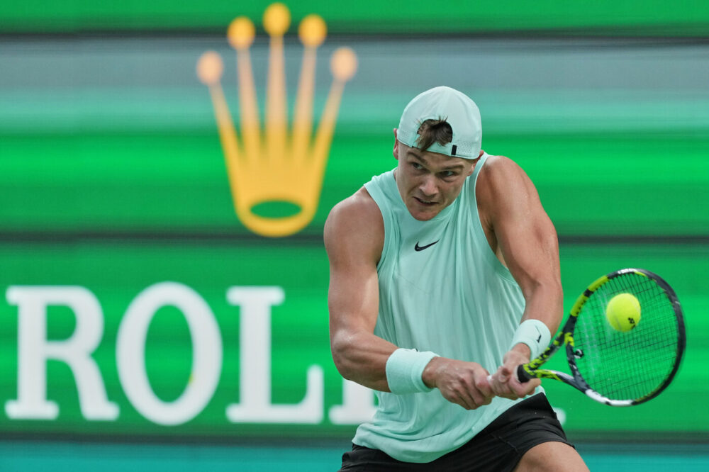 Shanghai 2026, il tennis italiano tra luci e ombre: Berrettini avanza, Cinà e Bellucci ko al primo turno