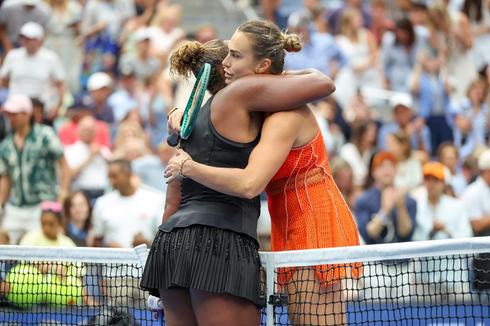 Sabalenka e Pegula dominano gli ottavi a New York: Noskova elimina Kostyuk in tre set