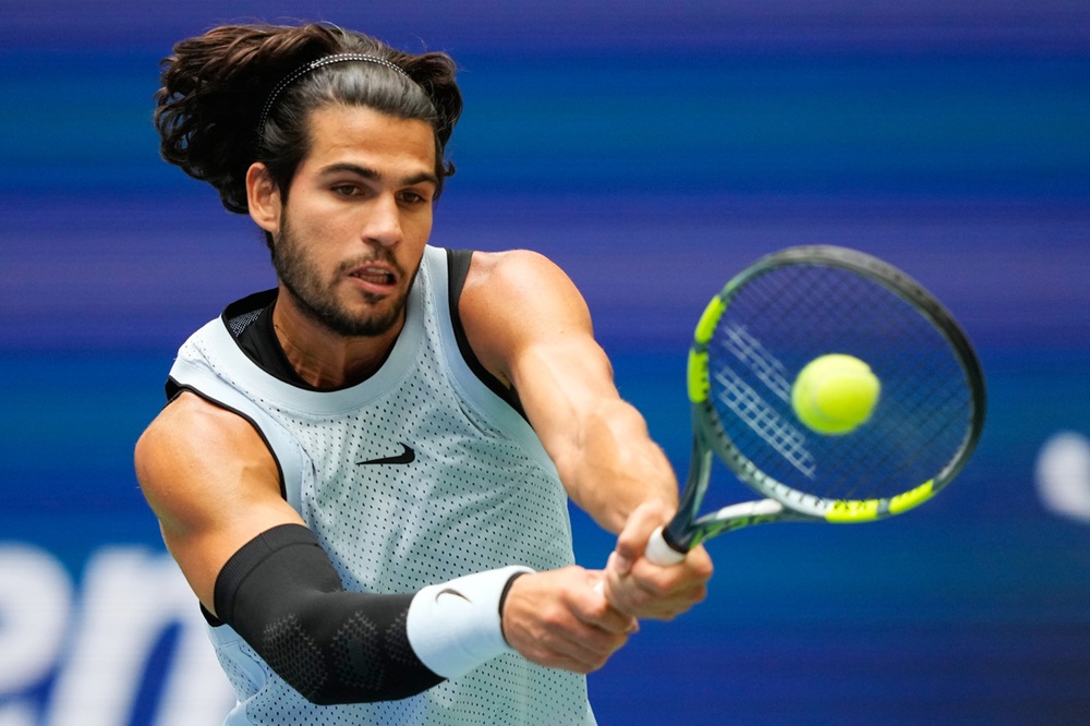 Alcaraz domina Paul e vola ai quarti di Flushing Meadows: lo spagnolo continua la sua marcia trionfale