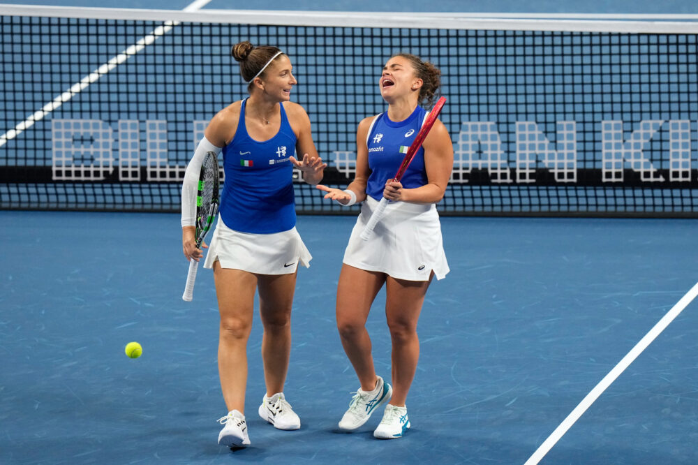 Errani e Paolini risalgono dalla sconfitta e conquistano i quarti a Wuhan: rimonta spettacolare nel doppio