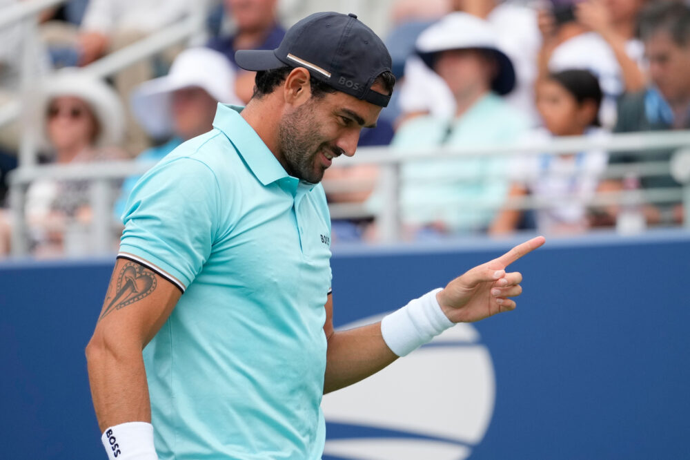 Berrettini torna in campo a Shanghai: la sfida contro Kovacevic nel segno della rinascita italiana