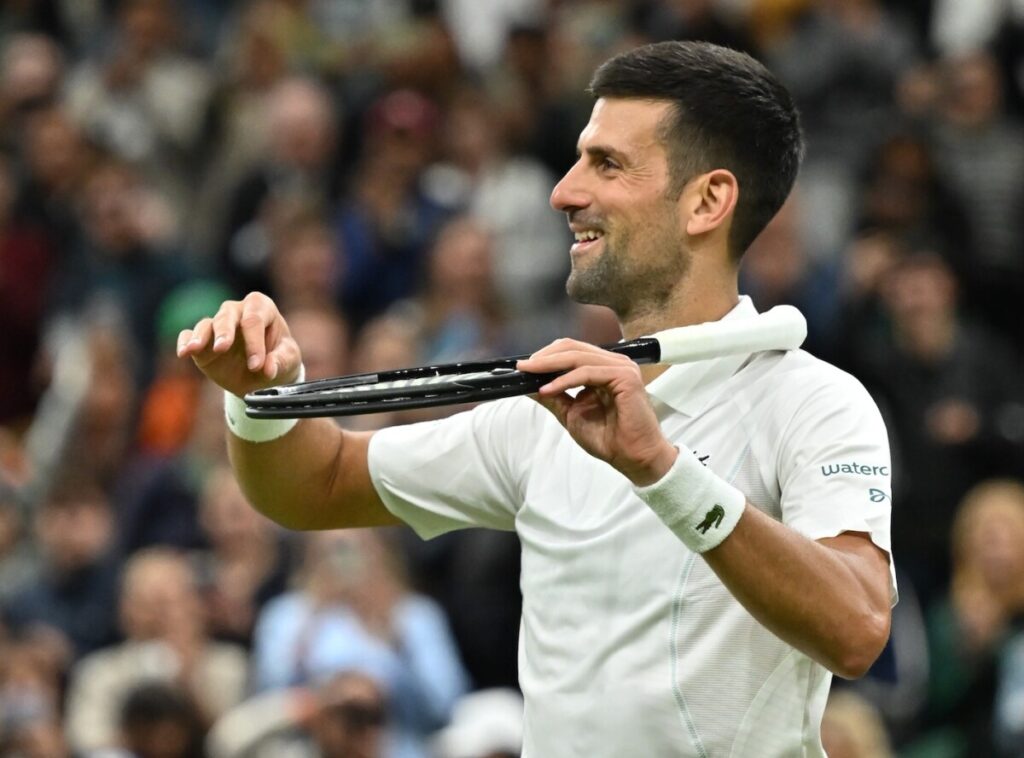 Djokovic fatica ma passa: Wu lo spaventa al primo turno di Wimbledon