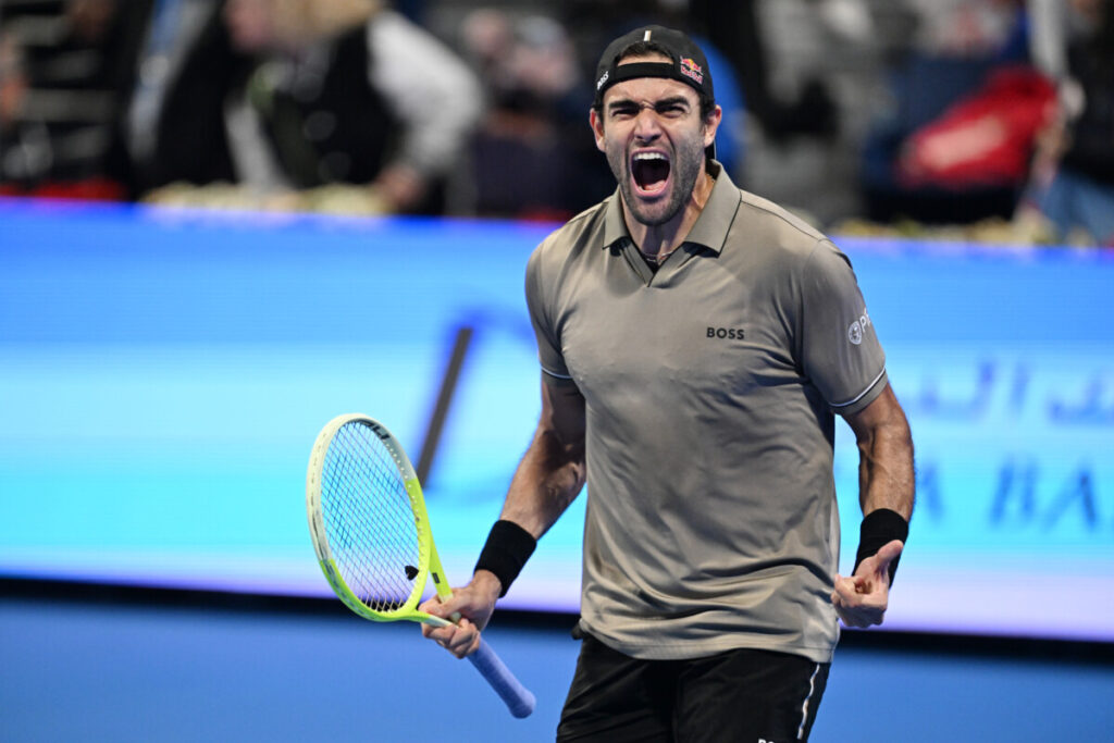 Berrettini ritrova il martello a Shanghai: rimonta e secondo turno dopo il k.o. di Tokyo