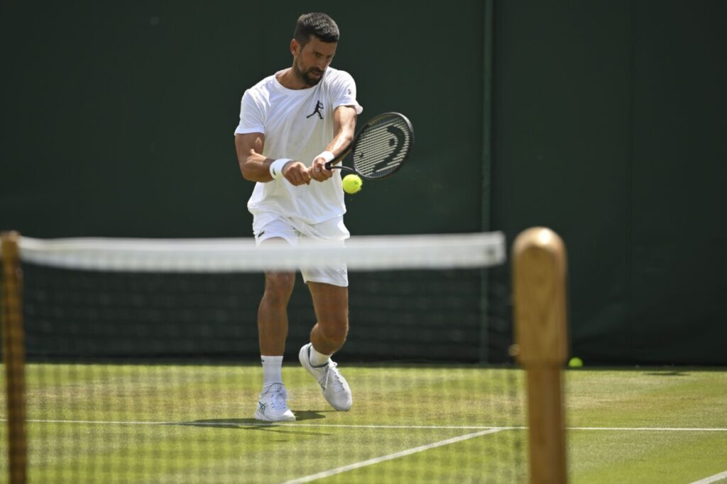Djokovic a 39 anni ancora protagonista: la sua marcia a Wimbledon tra classe e ironia