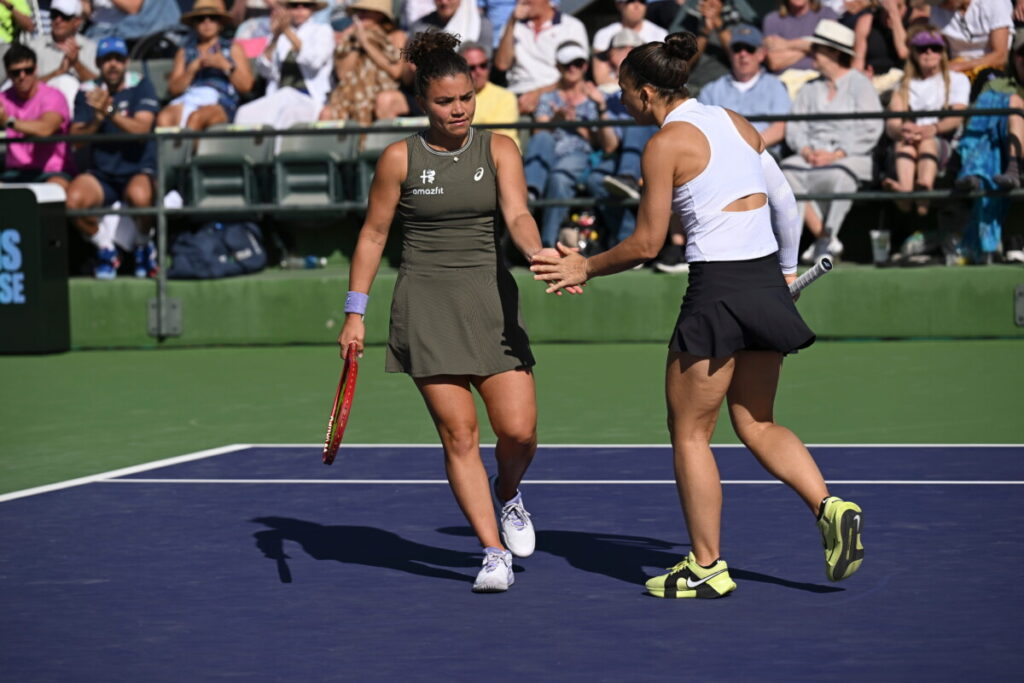 Doppio azzurro dominante a Wuhan: Paolini ed Errani avanzano con autorità, Finals ancora nel mirino