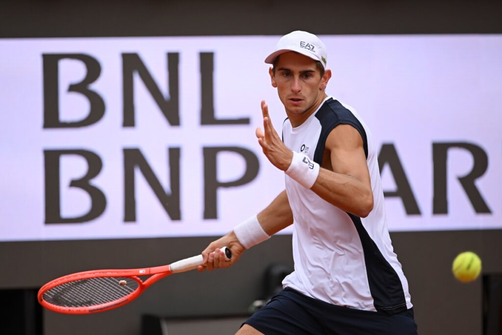 Arnaldi si arrende a Umago dopo una maratona incredibile: «Dzumhur più cinico nei dettagli decisivi, ma il mio tennis sta ritornando»