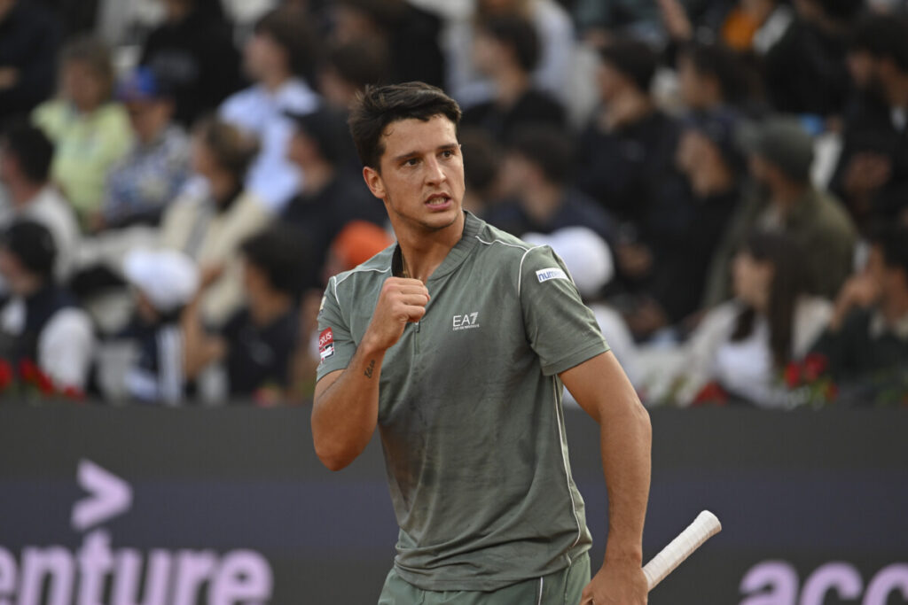 Darderi si regala la semifinale svedese: Borges cede dopo una battaglia al tiebreak