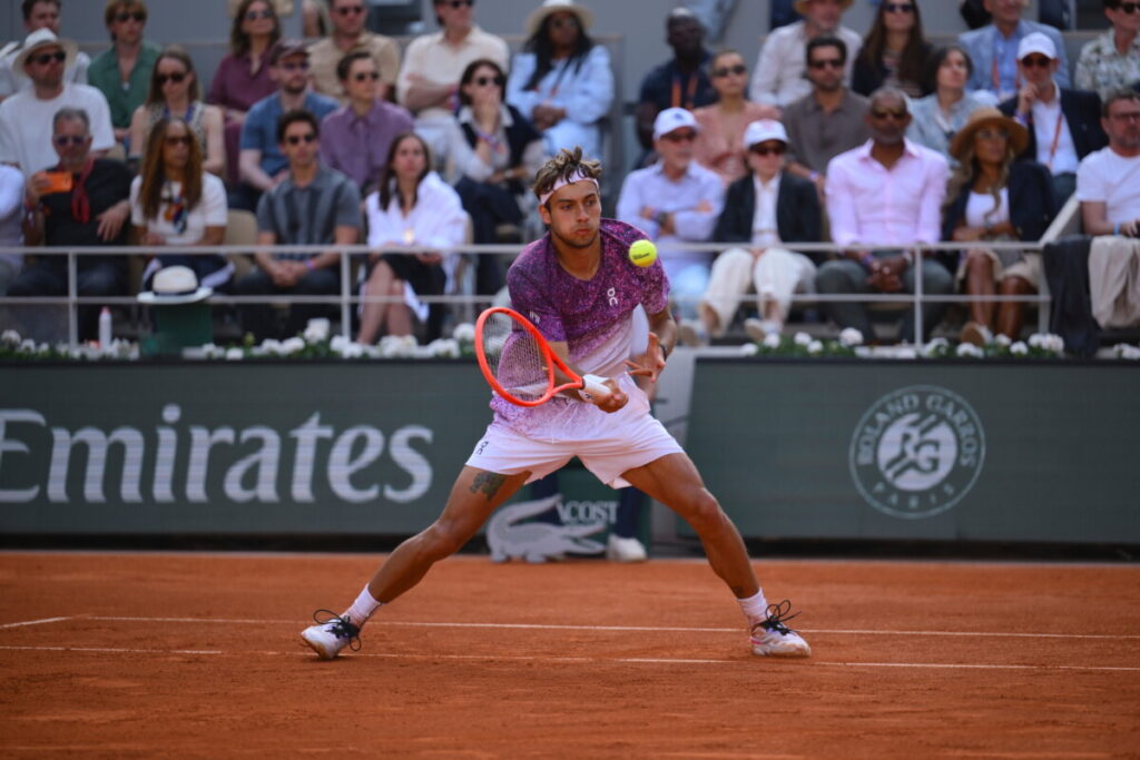 Cobolli sorprende: il debutto sudamericano nel 2027 segna una svolta nella strategia del tennista italiano