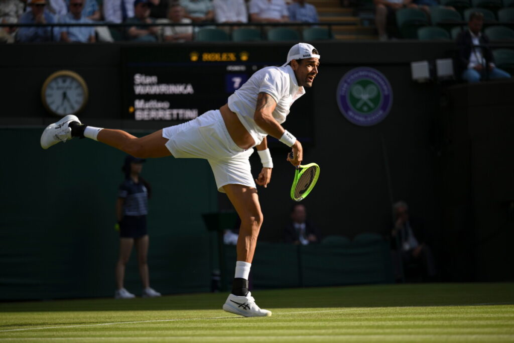 Berrettini ritrova la gioia a Wimbledon: il ritorno del campione romano tra potenza e consapevolezza
