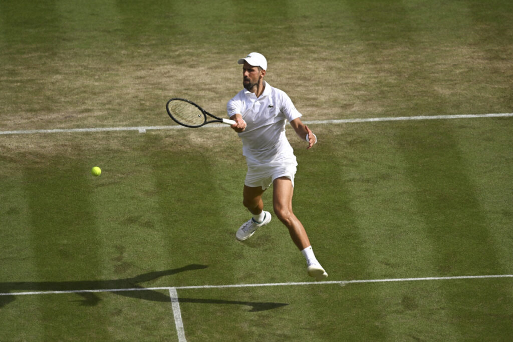 Djokovic sotto accusa all'All England Club: la sanzione disciplinare che colpisce il campione serbo a Wimbledon