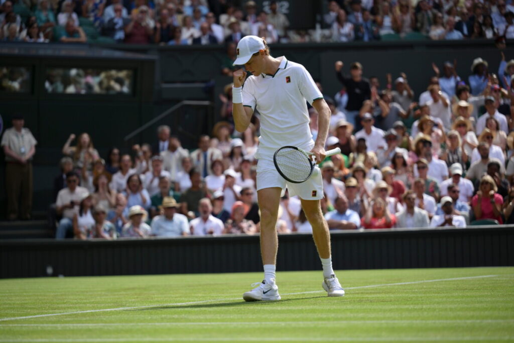 Sinner rafforza il dominio sull'erba: il lavoro maniacale sul servizio porta frutti a Wimbledon