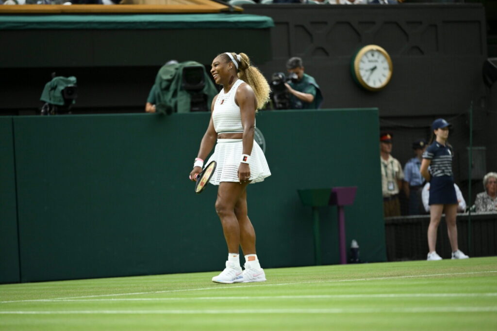 Wimbledon, l'ombra dell'infortunio al ginocchio minaccia il ritorno di Serena: a rischio la partnership con Venus