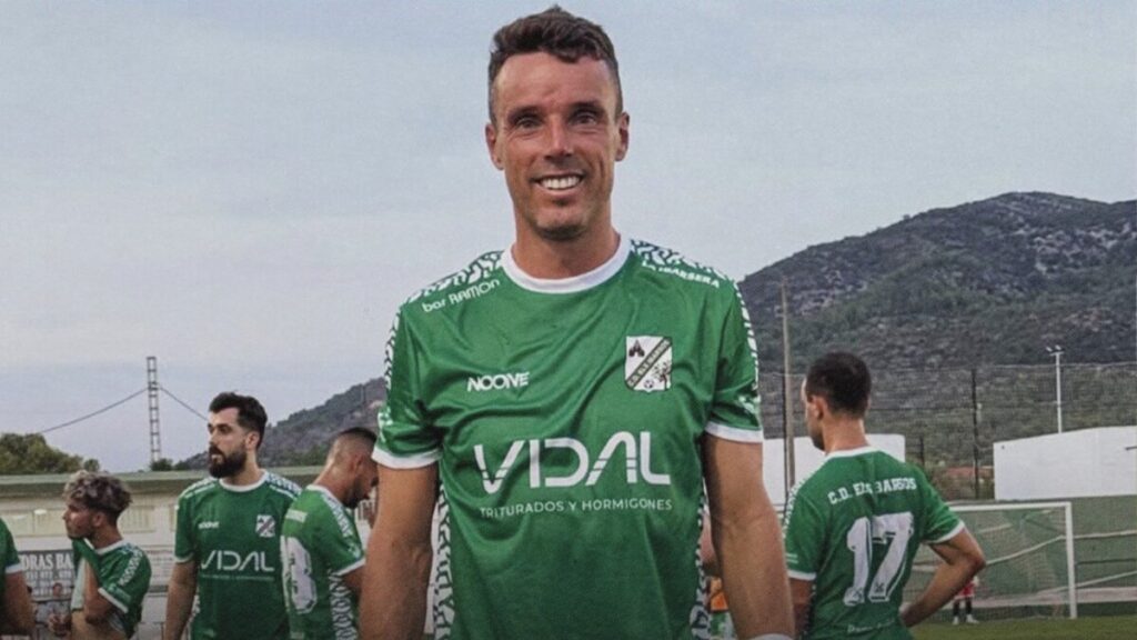 Bautista Agut si cimenta nel mondo del pallone