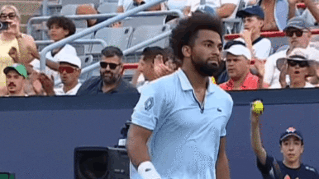 Fils accende il match a Montreal: il dritto vincente che rimonta Jodar, poi il cielo si chiude