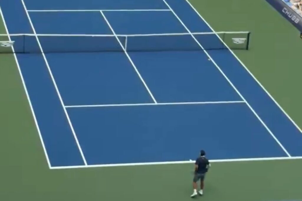 Quando il maestro incontra il discepolo: Federer e Musetti incantano New York