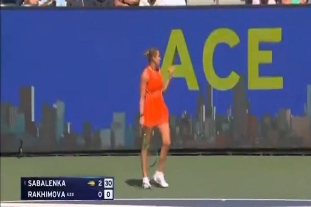 Fumo negli spalti interrompe la marcia di Sabalenka agli US Open: quando lo sport incontra i disordini del pubblico