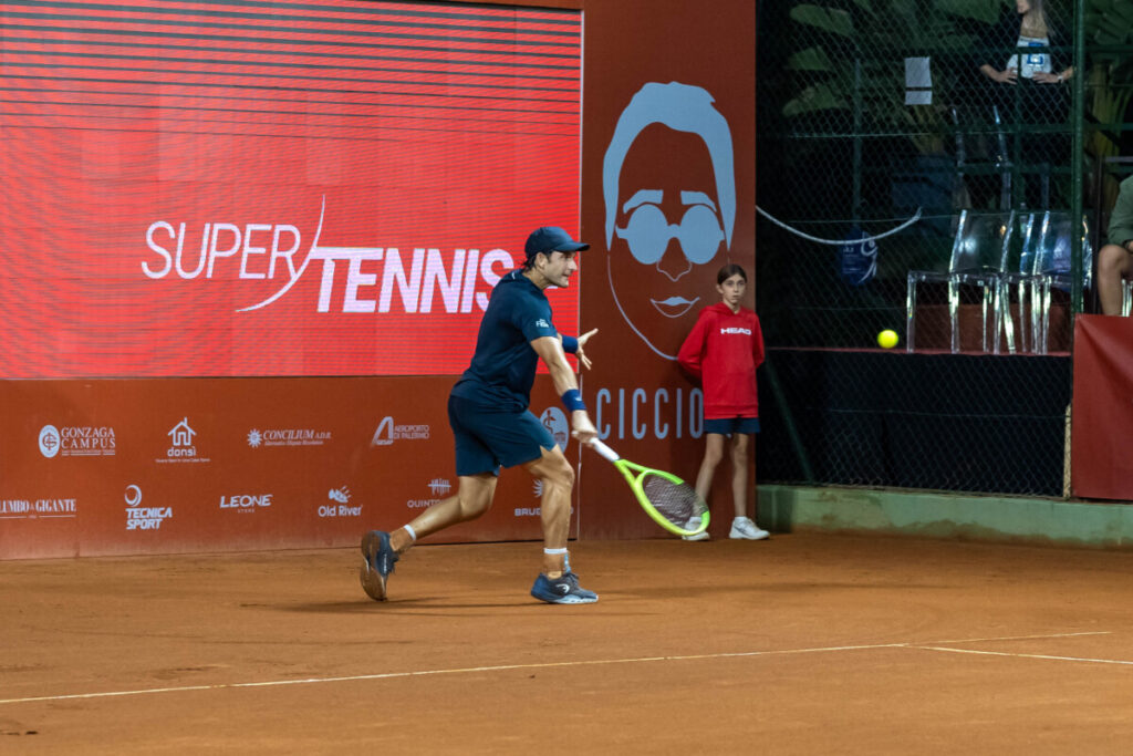 Palermo si accende per il Challenger: il duello Passaro-Caniato e la rimonta di un giovane talento in ascesa