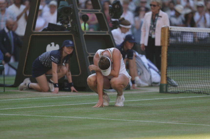Linda Noskova regina di Wimbledon: l'impresa della ceca che non si arrende