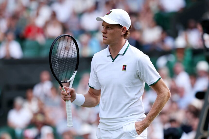 Sinner continua la corsa a Wimbledon: Struff battuto in tre set nella battaglia dei quarti
