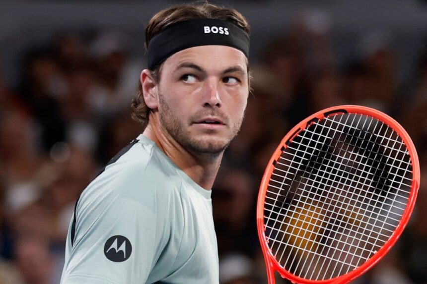 Il ginocchio tradisce Fritz a Wimbledon: Zverev vola in semifinale, l'americano deluso dal ritorno del dolore