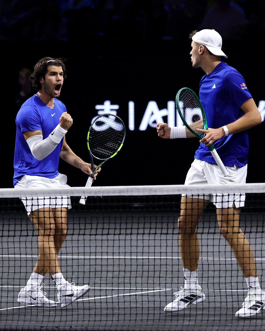 La squadra europea domina la prima giornata della Laver Cup: Alcaraz decisivo nel doppio all'O2